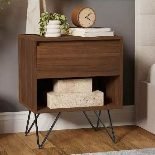 Table de chevet moderne industrielle de 50,8 cm de large en noyer